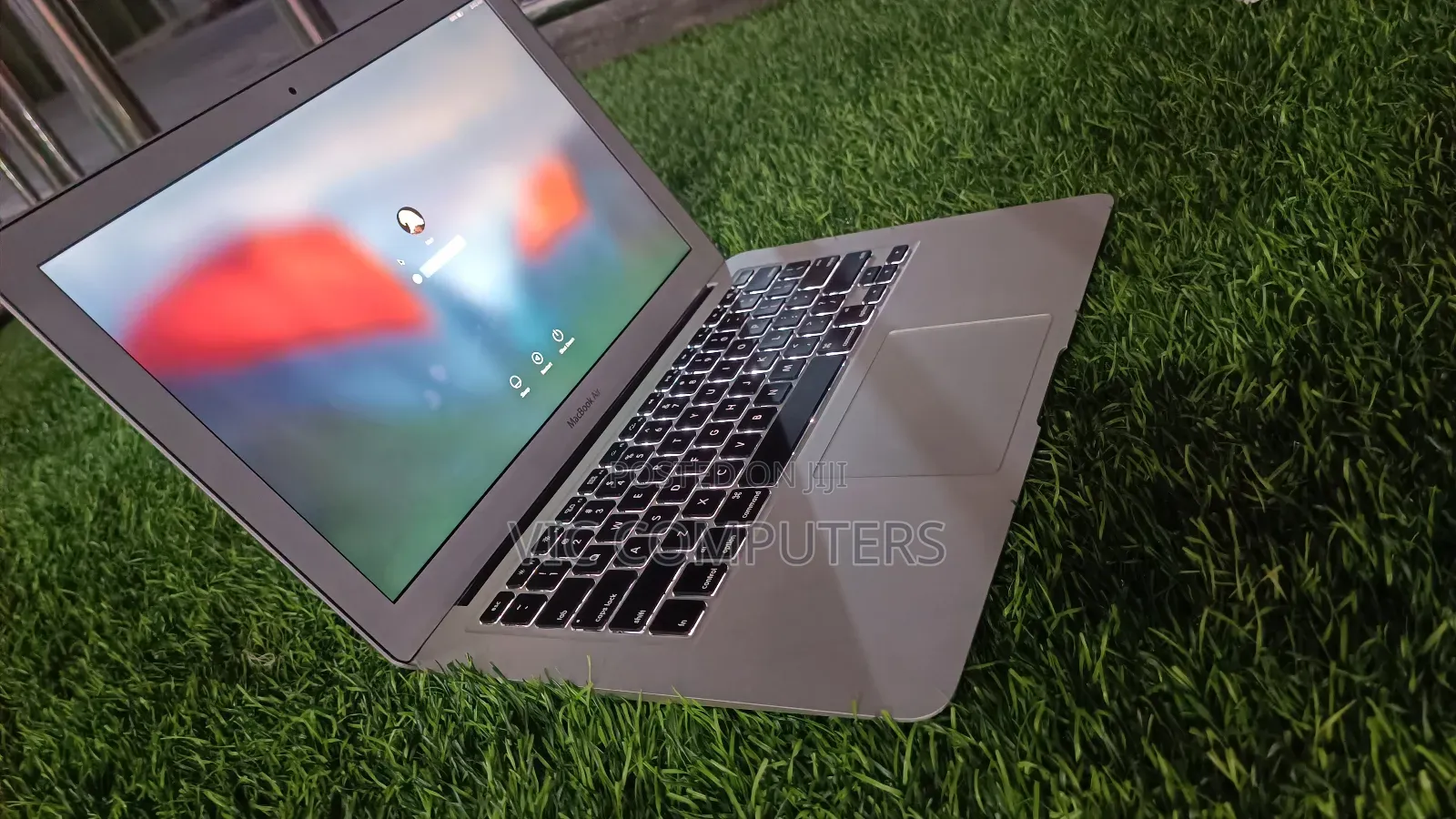 Laptop Apple MacBook Air 4GB Intel Core i5 SSD 128GB