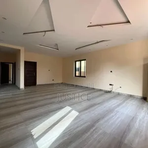 3bdrm House in A&C Mall East Legon for rent