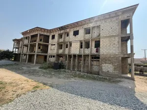 20bdrm House in Weija for sale