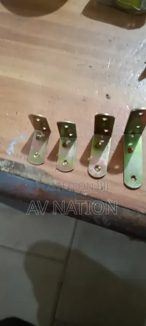 Metal Hanging Brackets