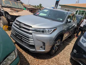 Toyota Highlander 2019 Gray