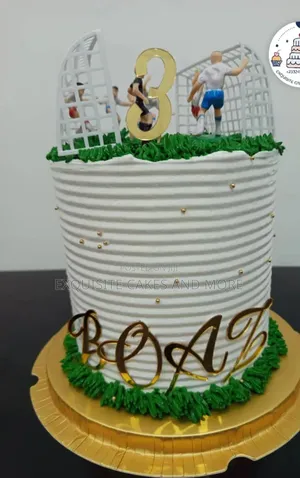 Football Pitch Character/Kids Cake