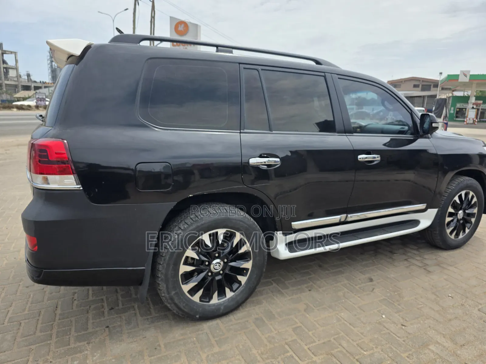 Toyota Land Cruiser 4.0 V6 GX-R 2012 Black