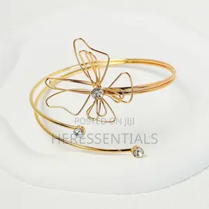 Fashionable Gold Arm Cuffs For Ladies