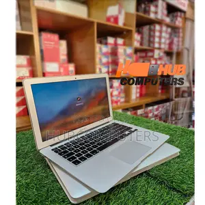 Laptop Apple MacBook Pro 2017 8GB Intel Core i5 SSD 128GB