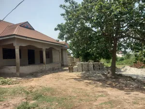 5bdrm House in Kenyasi Saaman, Kumasi Metropolitan for sale