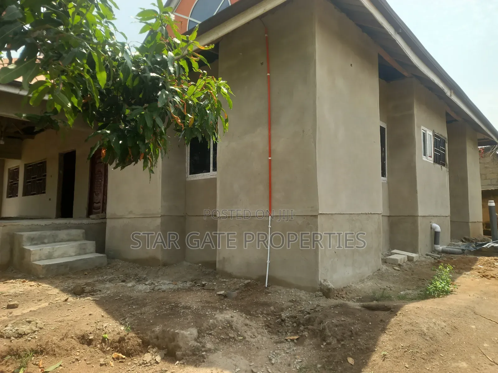 5bdrm House in Kenyasi Saaman, Kumasi Metropolitan for sale