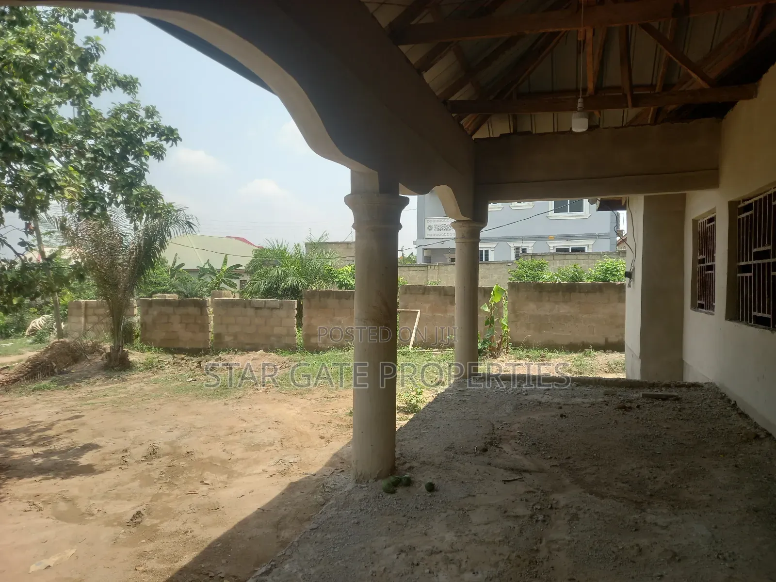 5bdrm House in Kenyasi Saaman, Kumasi Metropolitan for sale
