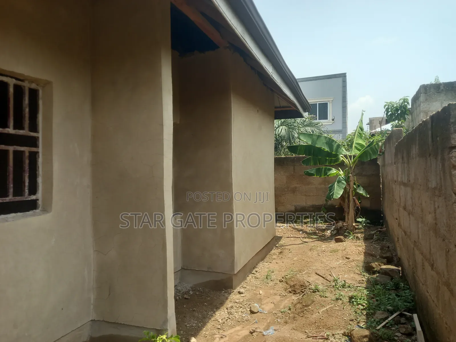 5bdrm House in Kenyasi Saaman, Kumasi Metropolitan for sale