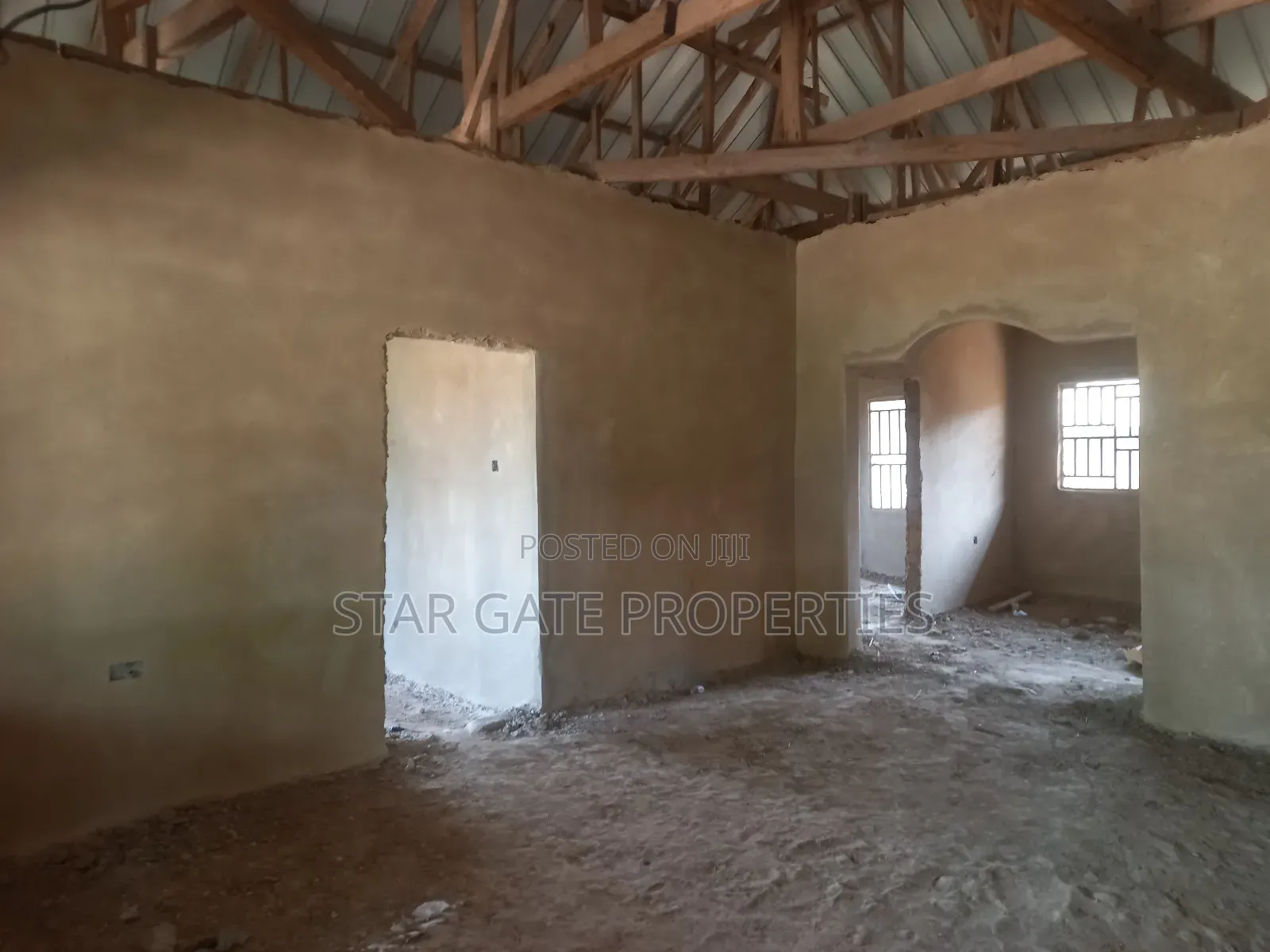 5bdrm House in Kenyasi Saaman, Kumasi Metropolitan for sale