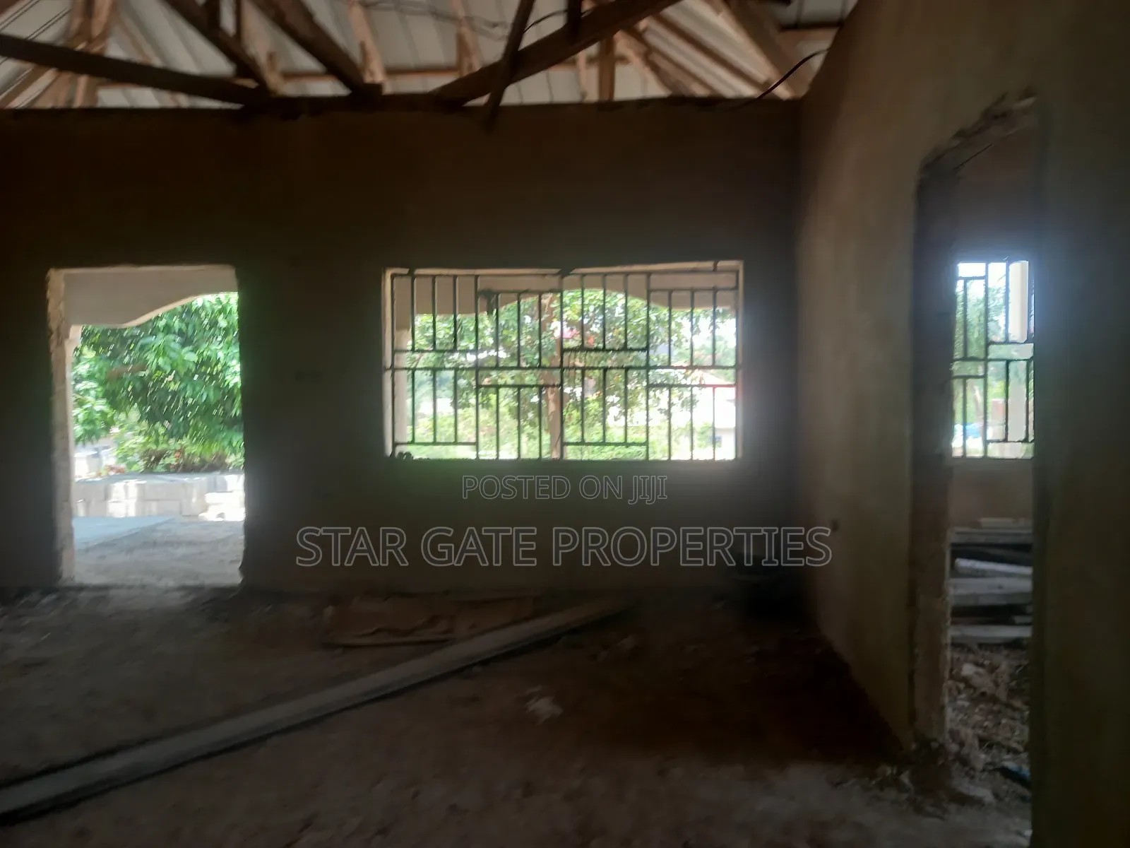 5bdrm House in Kenyasi Saaman, Kumasi Metropolitan for sale