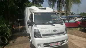 Kia Bongo 2016 White