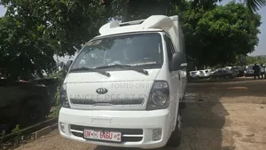 Kia Bongo 2016 White