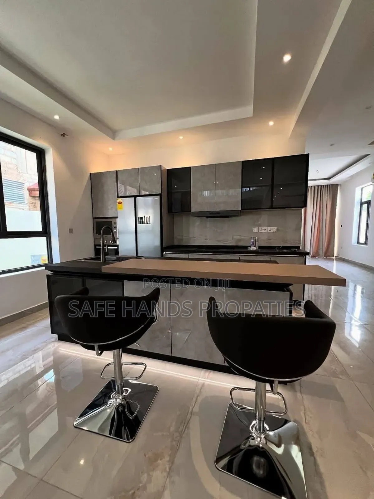 4bdrm House in Adjiringanor, Accra Metropolitan for sale