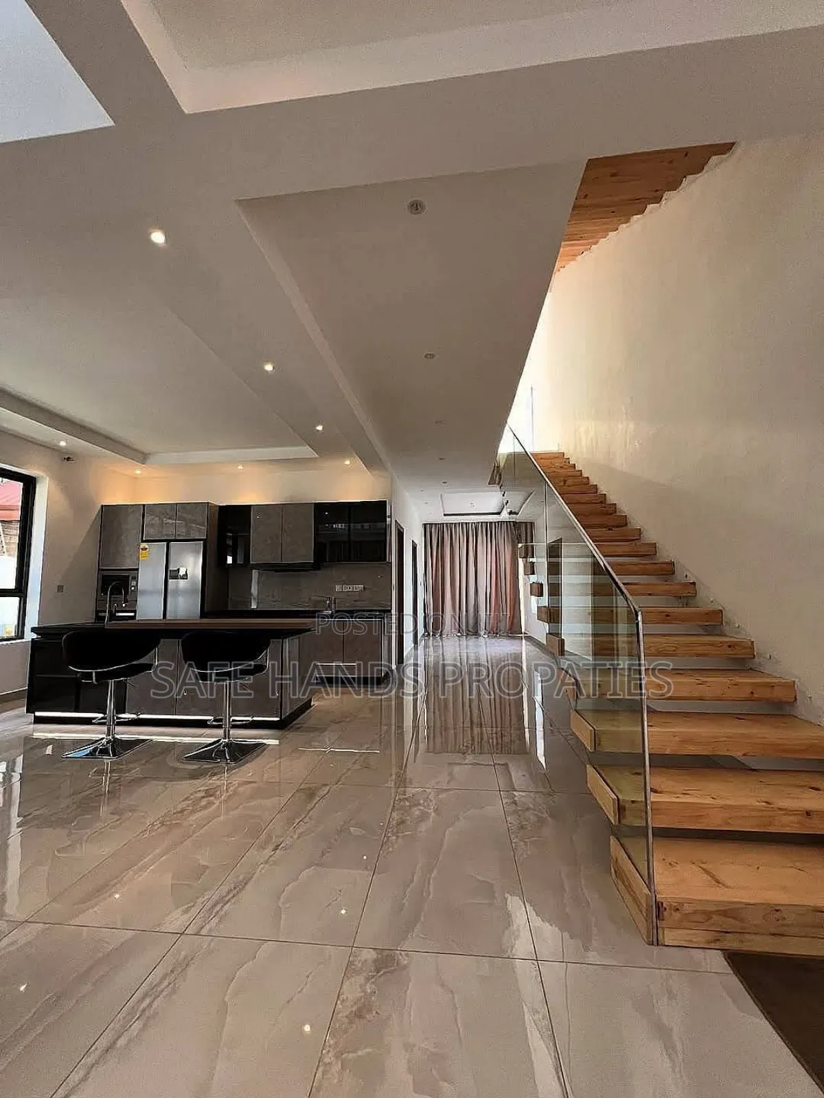 4bdrm House in Adjiringanor, Accra Metropolitan for sale