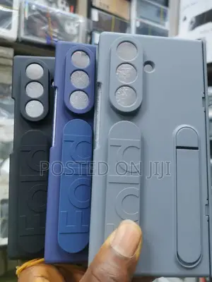 Z Trifold Standing Case