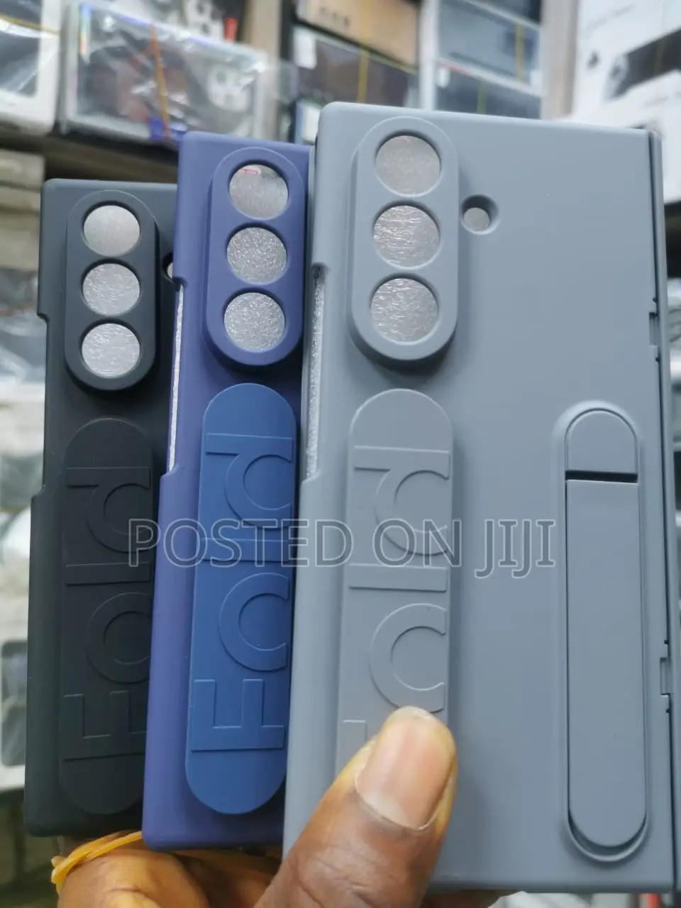 Z Trifold Standing Case