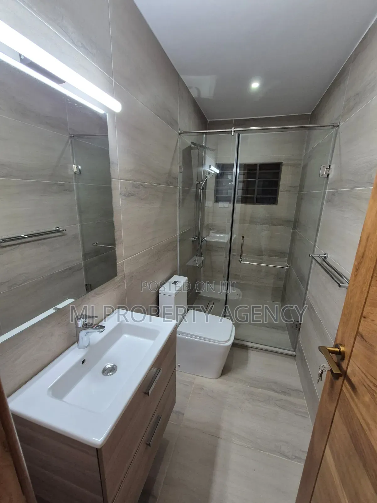 2bdrm Apartment in East Legon Hill, American House for rent