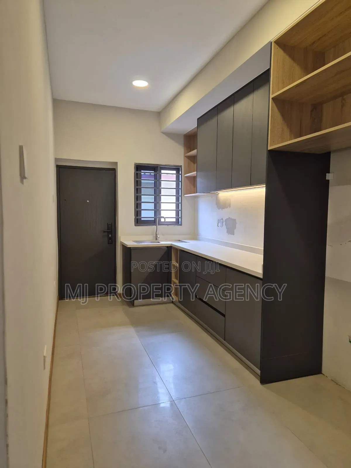 2bdrm Apartment in East Legon Hill, American House for rent