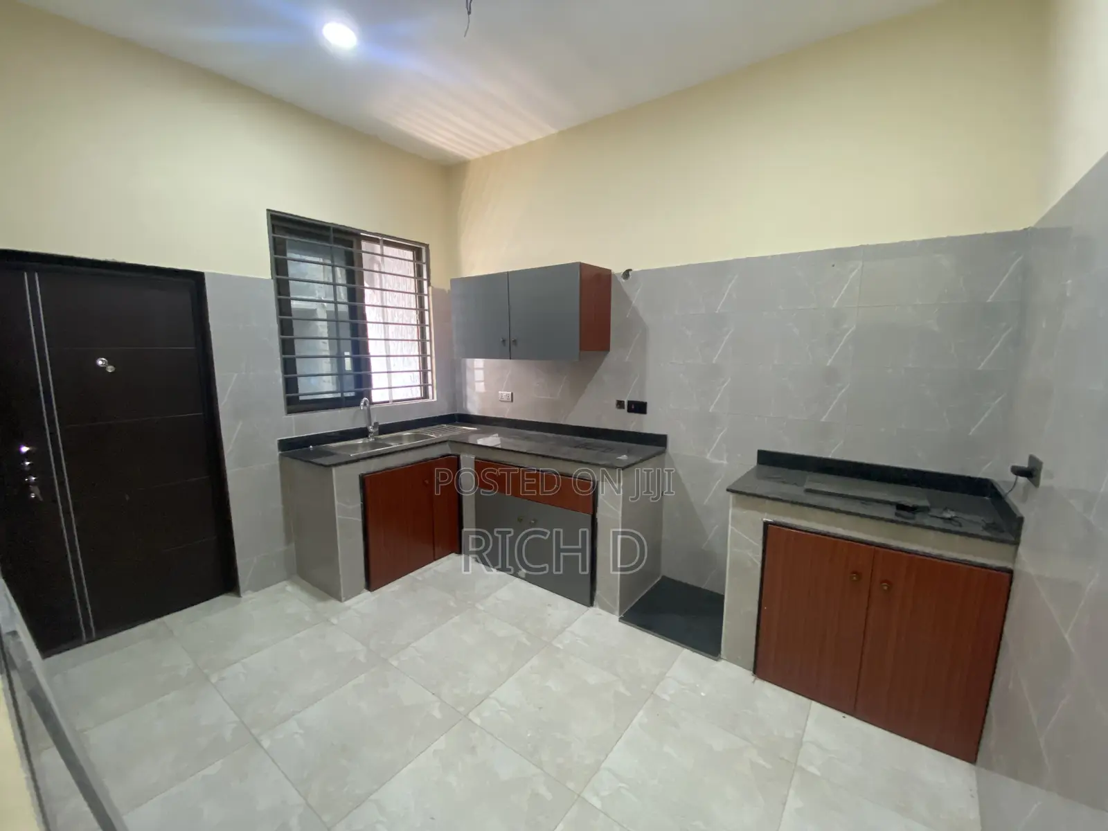 2bdrm Apartment in Community 25 for rent