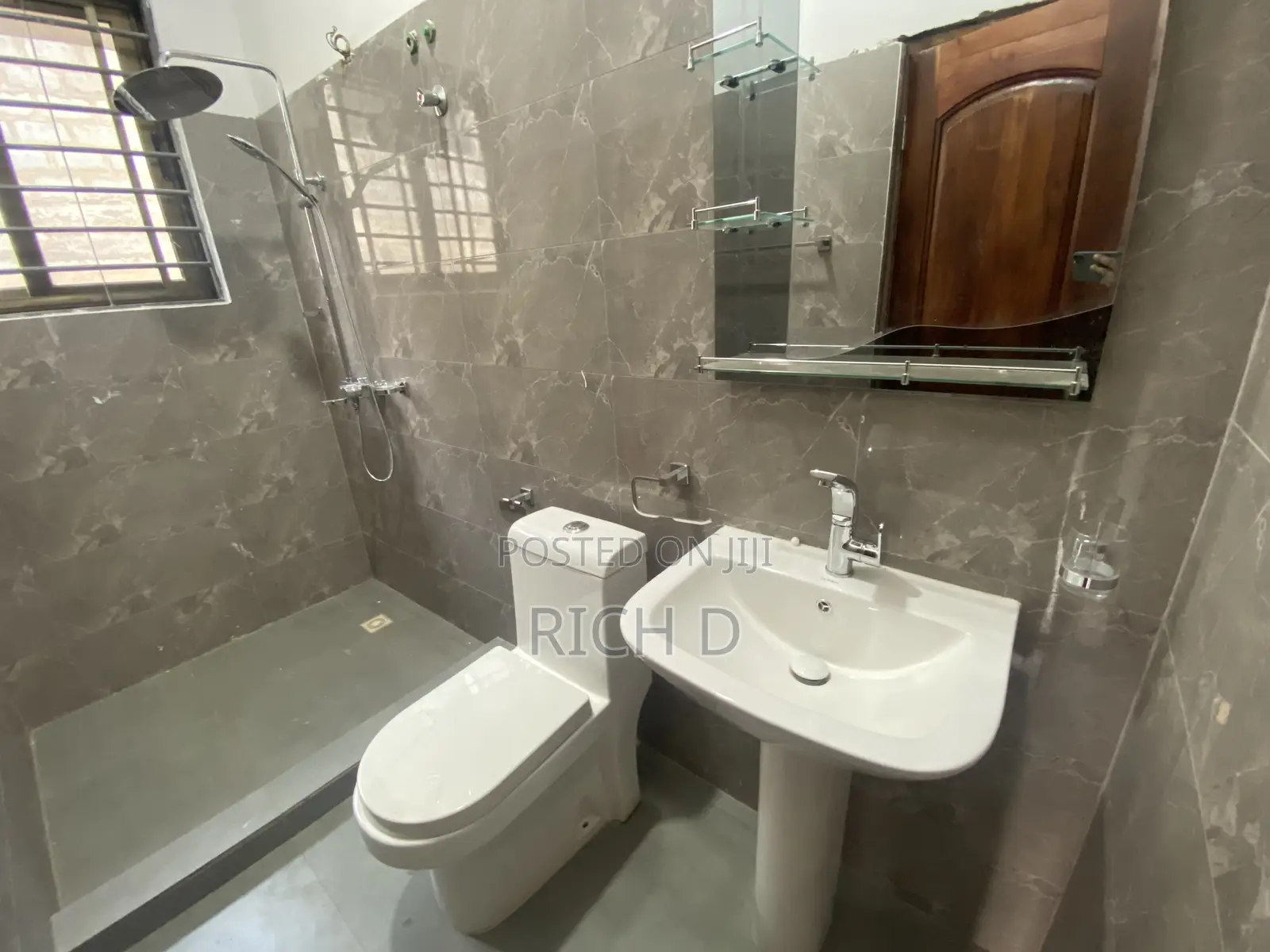 2bdrm Apartment in Community 25 for rent
