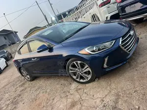 Hyundai Elantra Limited 2018 Blue