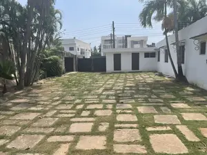 4bdrm House in Dzorwulu for sale