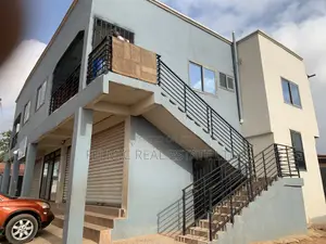 4bdrm Apartment in Felmic Real Estate, Ofankor for sale