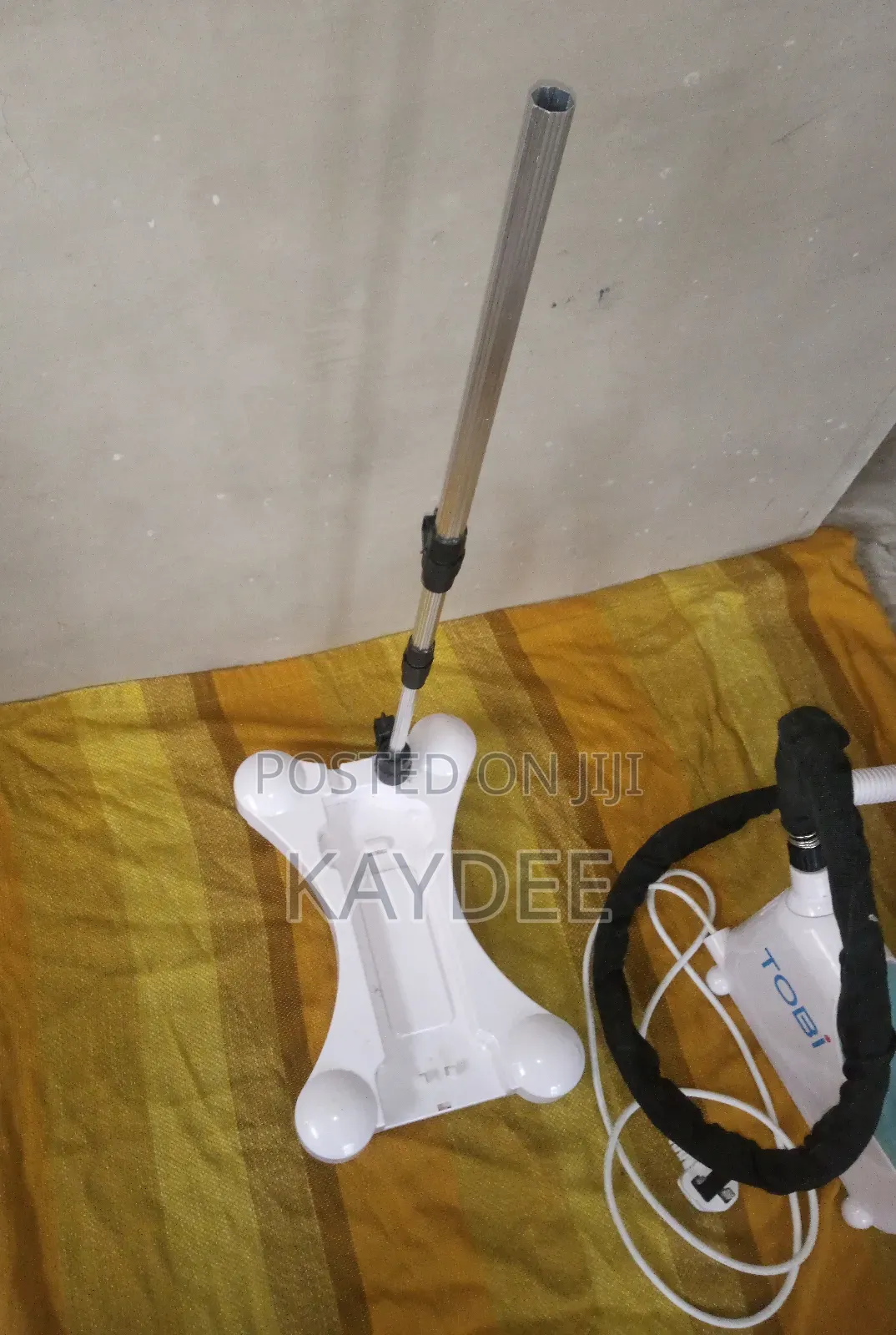 Tobi Fabric Steamer