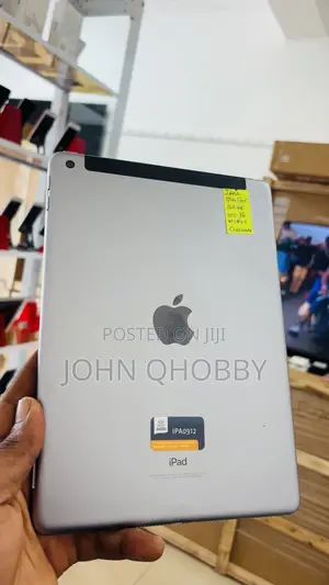 Apple iPad 9.7 32 GB Gray