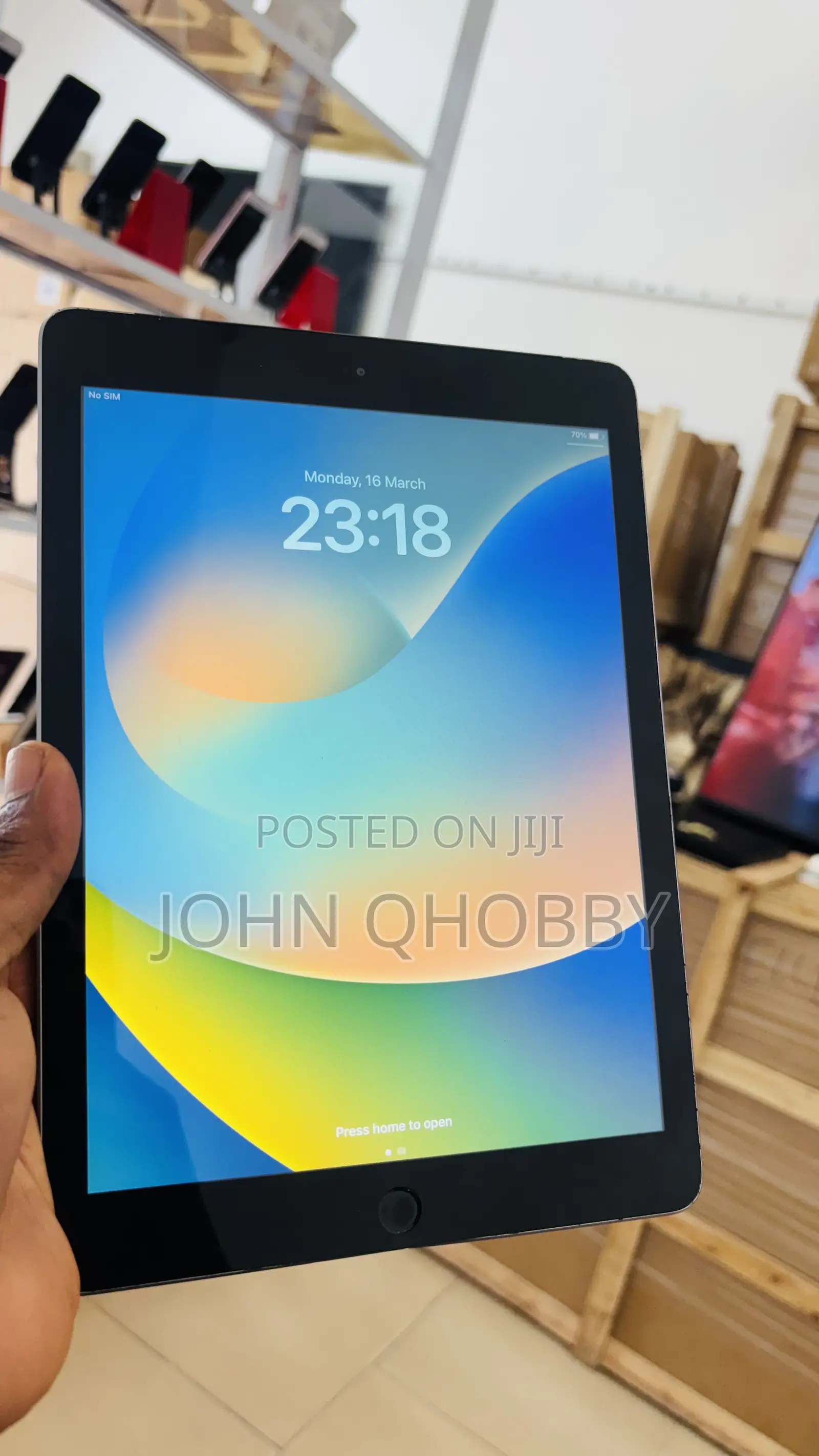 Apple iPad 9.7 32 GB Gray