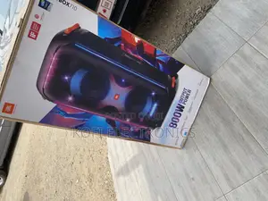 JBL Partybox 710: A Unique Blend of Power and Light Shows