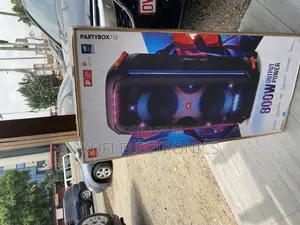 Transform Any Venue Using the Unique JBL Partybox 710 Pro