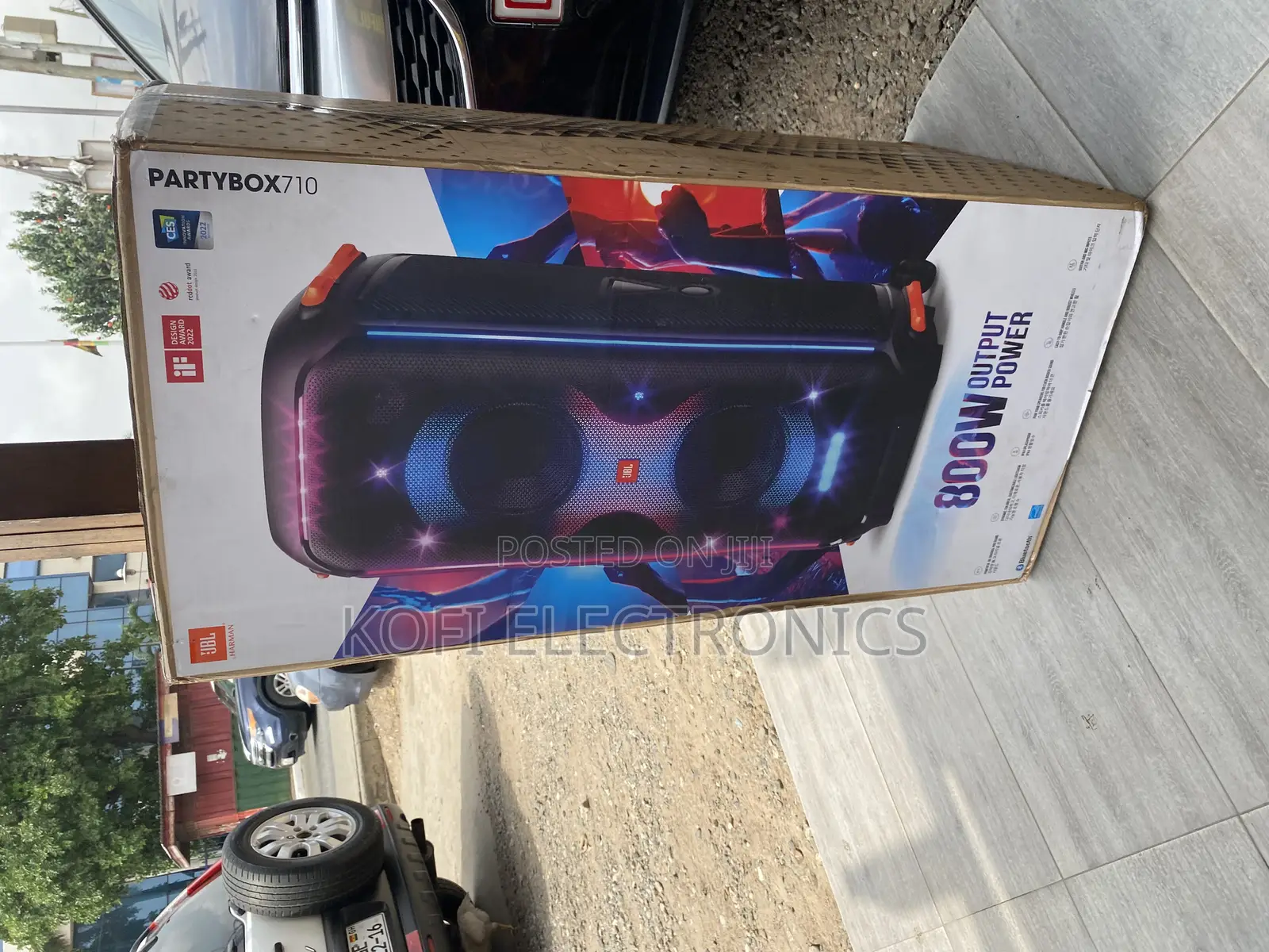 Unique Dynamic Light Patterns on the New JBL Partybox 710