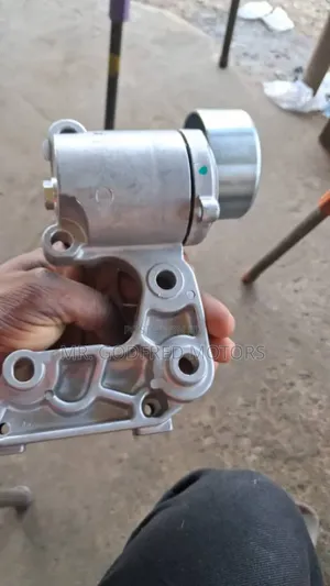 Toyota Camry 2009-11 V.6 Belt Tensioner. Original