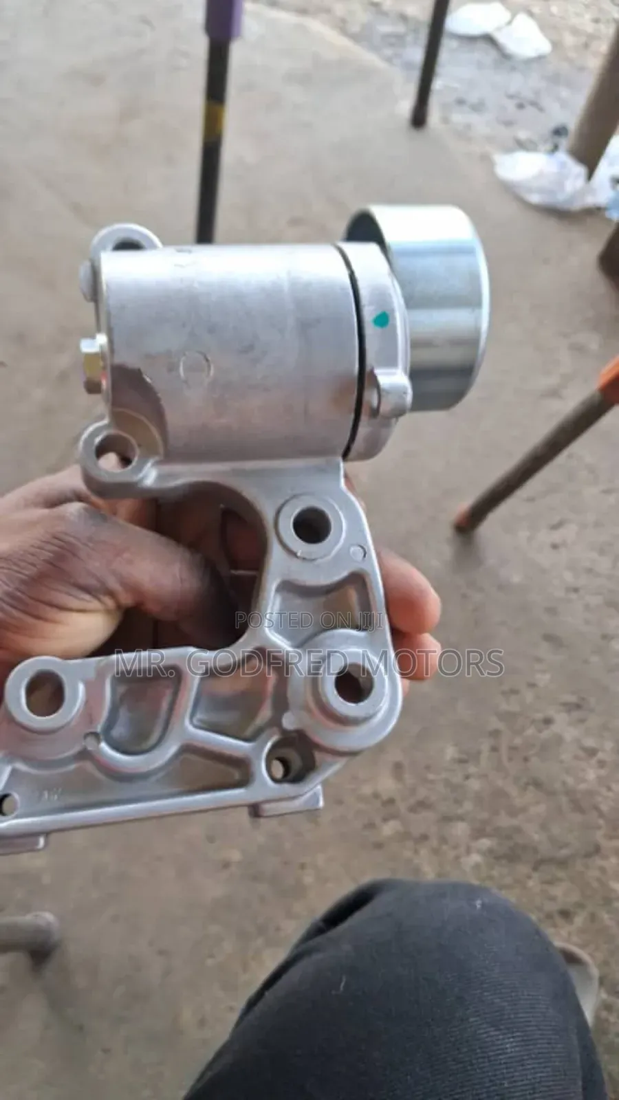 Toyota Camry 2009-11 V.6 Belt Tensioner. Original