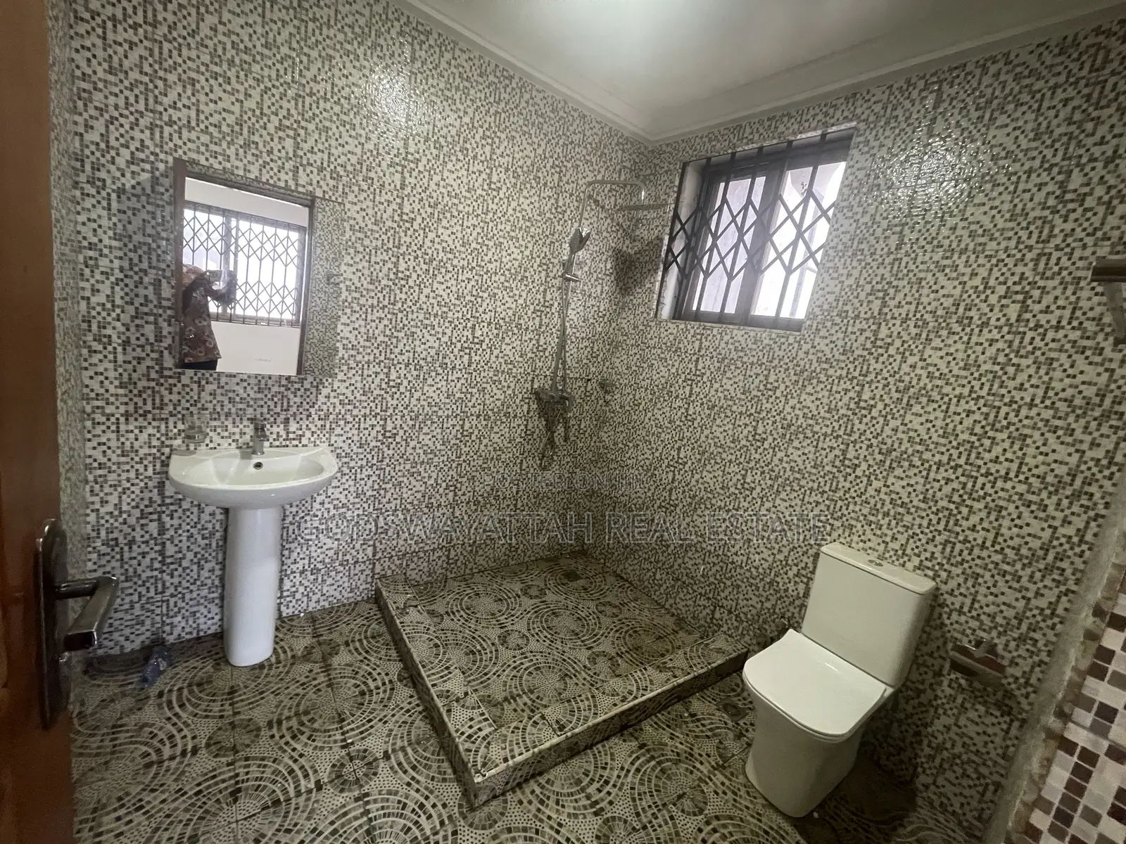 3bdrm Apartment in East Legon, Adjiriganor for rent