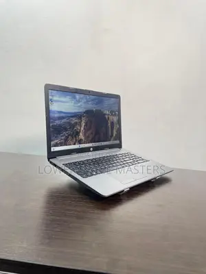 New Laptop HP 255 G8 12GB AMD Ryzen SSD 128GB