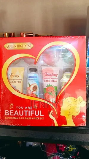 Hand Cream and Lip Moisturiser Set