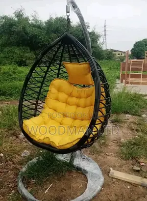 Swinging Metal Frame Woven Hanging Chairs