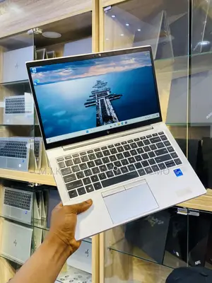 Laptop HP EliteBook 840 G8 8GB Intel Core i7 SSD 256GB