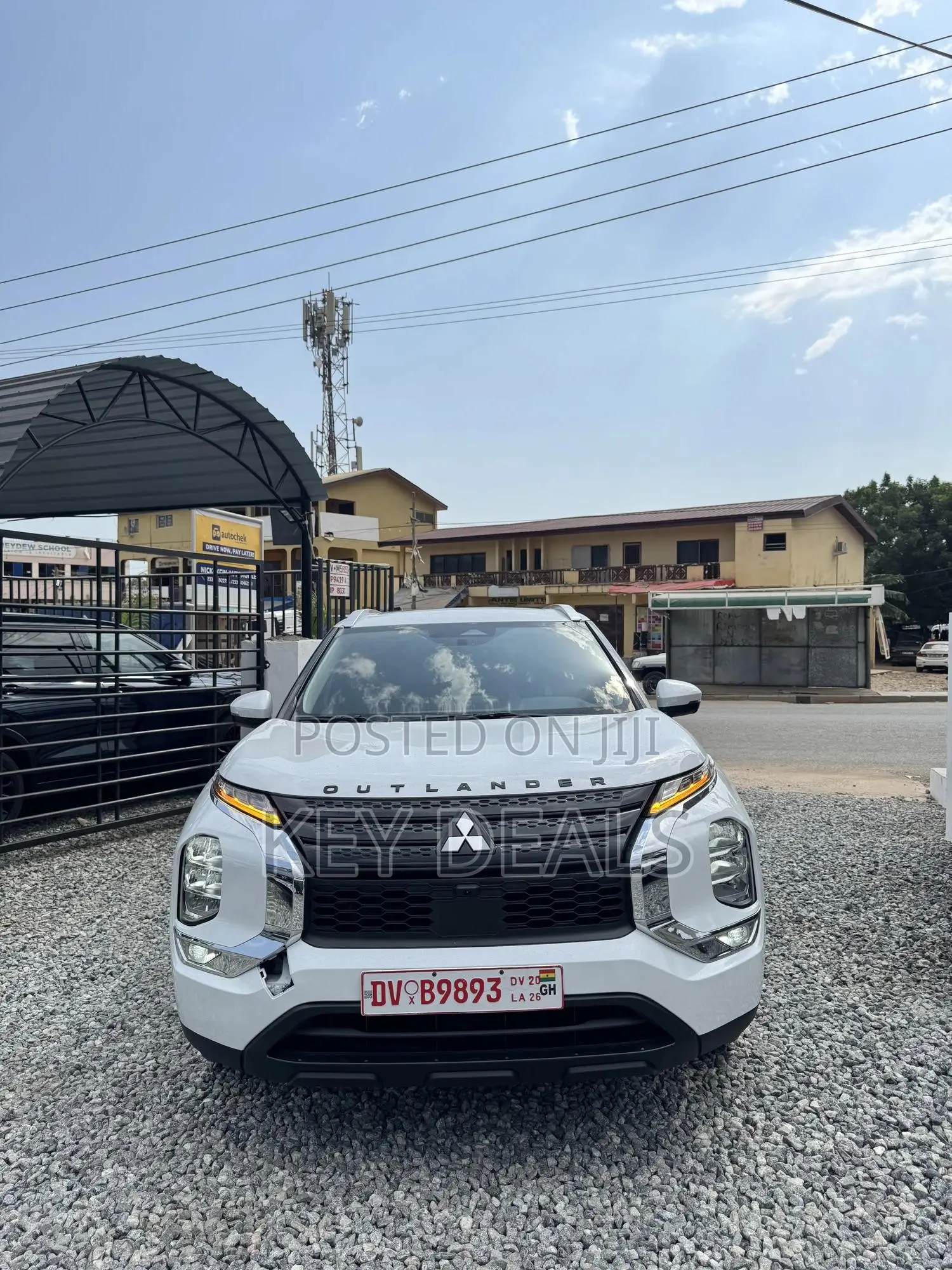 Mitsubishi Outlander SE 2023 White