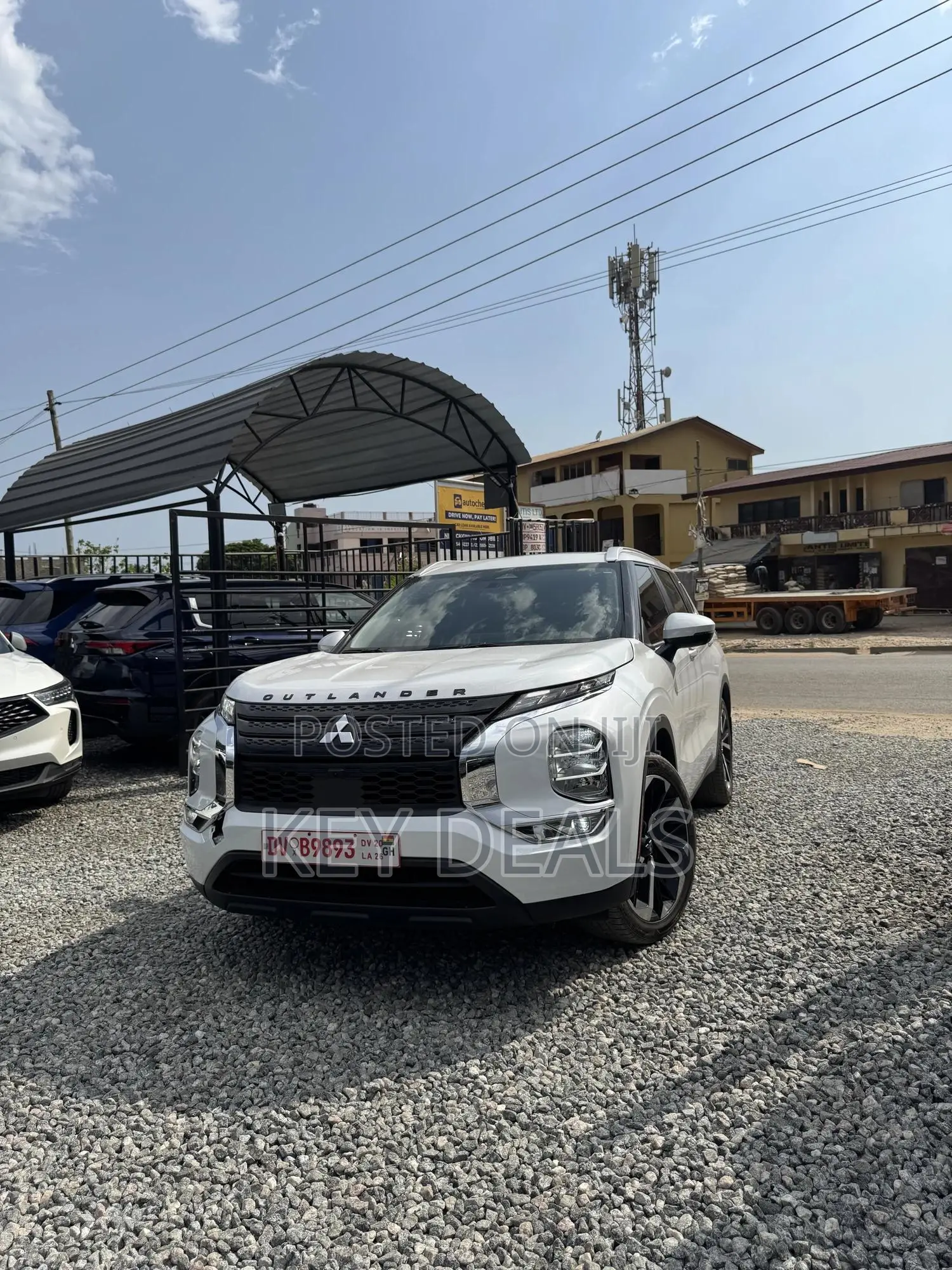 Mitsubishi Outlander SE 2023 White