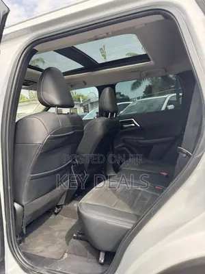 Mitsubishi Outlander SE 2023 White