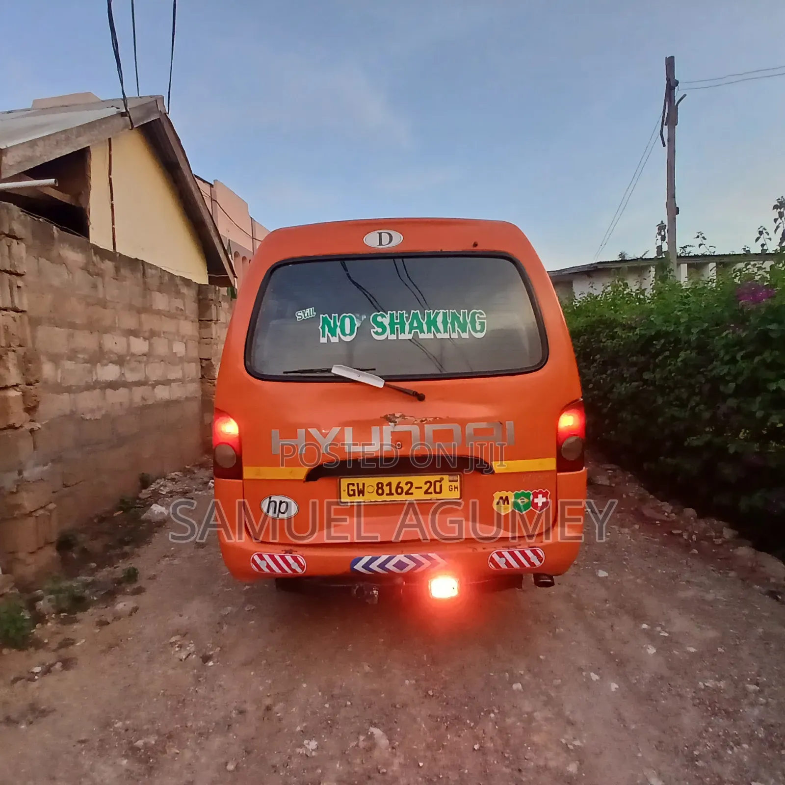 Hyundai H-100 2001 Orange