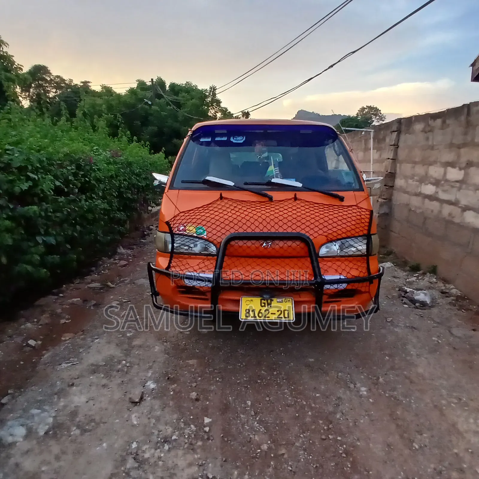 Hyundai H-100 2001 Orange