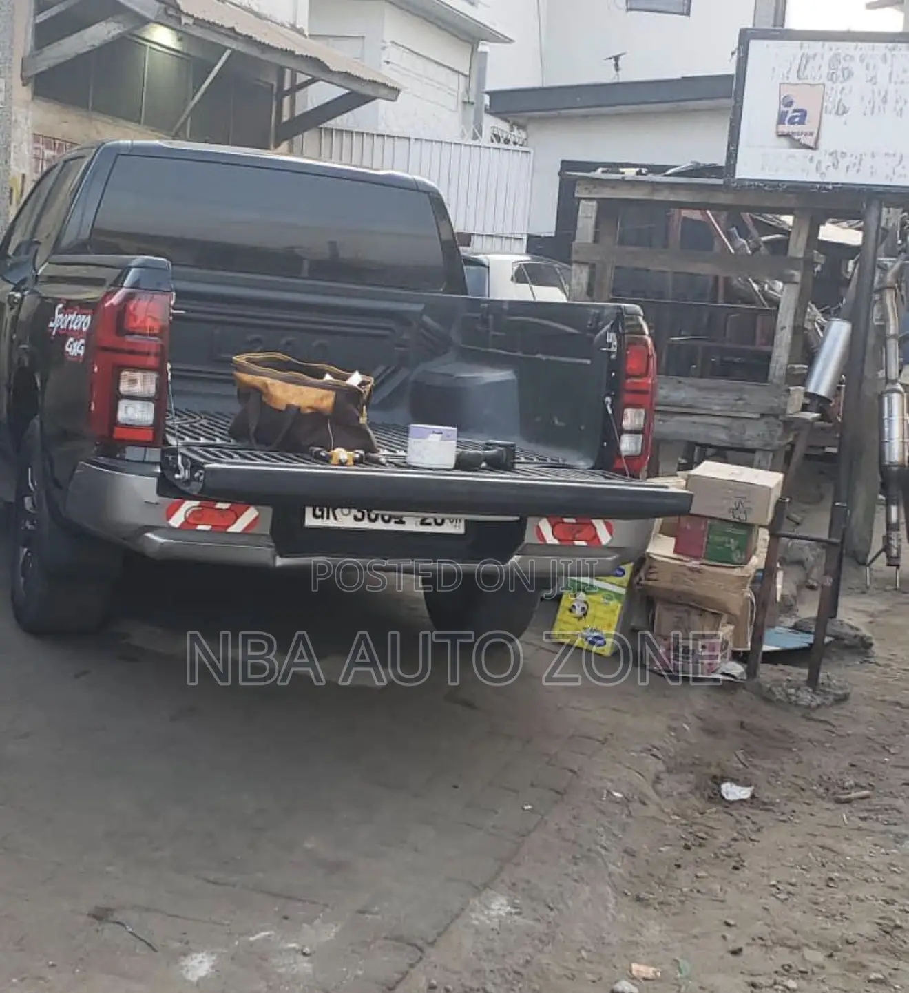 4x4 Vehicles Pickup Truck Bucket Cover 2012-25 Roller Type