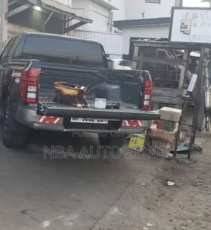 4x4 Vehicles Pickup Truck Bucket Cover 2012-25 Roller Type
