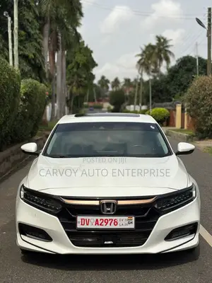 Honda Accord Sport (2.0L 4cyl Turbo 10A) 2019 White