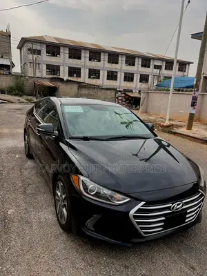 Hyundai Elantra Limited Sedan FWD (2.0L 4cyl 6A) 2017 Black